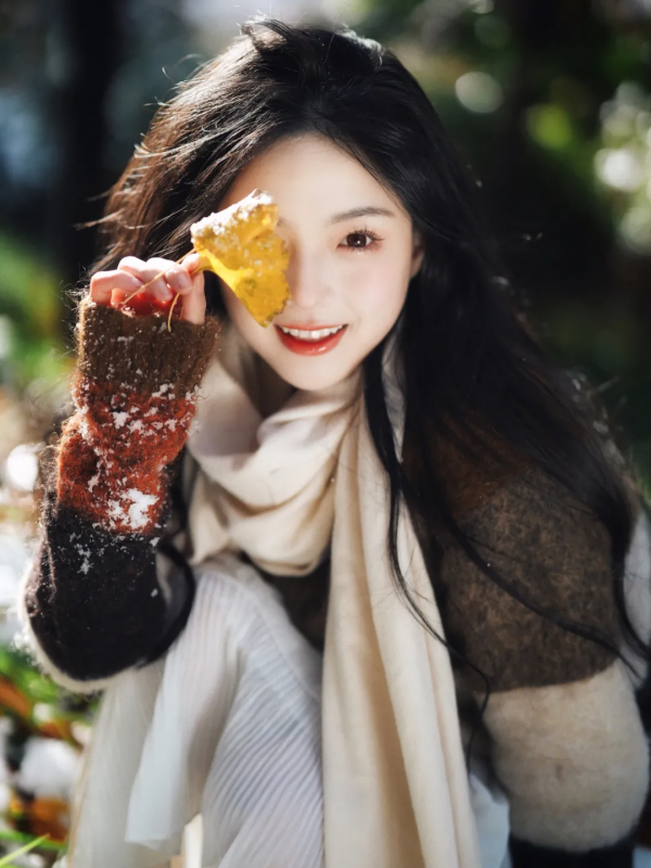 楊超越是“整”了嗎?怎麼突然美成王祖賢了? 楊超越是“整”了嗎?怎麼突然美成王祖賢了?