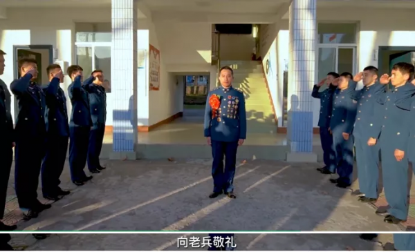 當兵30年的軍士，這張照片太震撼