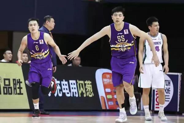 昨晚北控憑藉老將張帆和小將馬泳的三分雨，以105：95戰勝山東隊