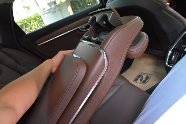 沃爾沃 S90:二十五萬多買行政級轎車,雖然二手,但越級享受 沃爾沃 S90:二十五萬多買行政級轎車,雖然二手,但越級享受