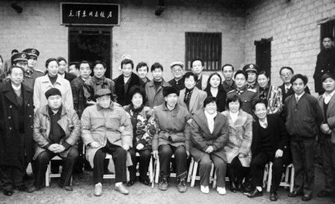 毛主席去世前寫信給政府：請幫我照顧九弟一點，我實在是年老了