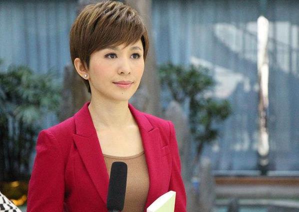 未婚的9位女主持人，原因各不相同，最大50歲，最小40歲