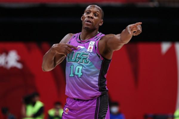 4訊息！遼寧綠衣迴歸，老哈抵賽區，廣東鎖納納利，老馬現身跨年