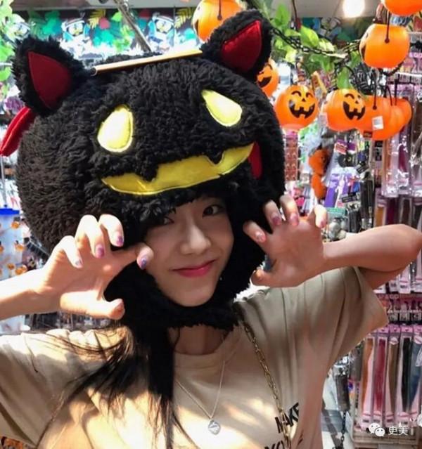 心疼ab,捂熱8年的資源被新晉“清水顏”小花拿下…… 心疼ab,捂熱8年的資源被新晉“清水顏”小花拿下……