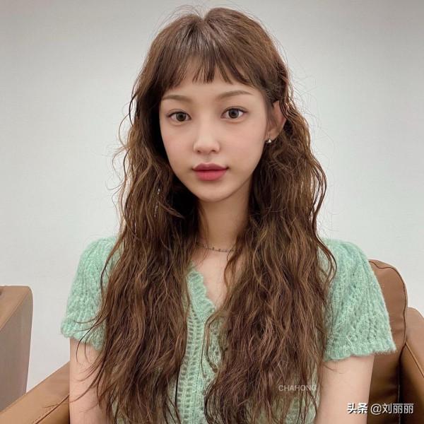 羊毛卷已過時,今年秋冬髮型流行這樣整,不誇張很時尚 羊毛卷已過時,今年秋冬髮型流行這樣整,不誇張很時尚