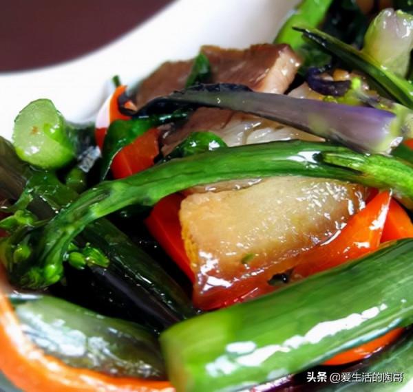 元旦親友聚餐，湖北老鄉學起來，6菜1湯家鄉味吃起來，團圓過新年