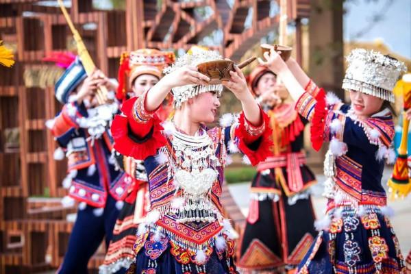 融創邀你回「家」過年，看煙火、賞雪景，盡享五湖四海中國年&period;&period;&period;&period;&period;&period;