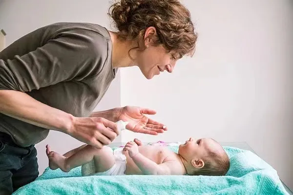 超多醫生推薦的絲塔芙大白罐，對溼疹真的有用嗎？