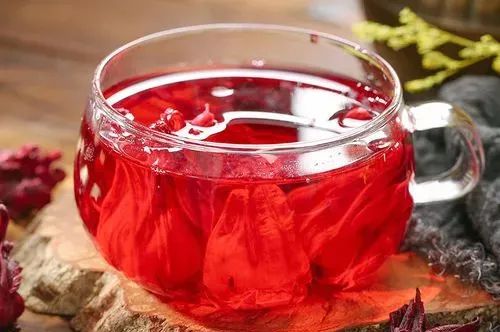 “植物紅寶石&quot;洛神花，泡茶酸甜可口，還有這些功效