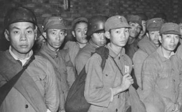 1943年，日軍掃蕩時發現一桌餃子，剛吃兩個就落荒而逃，咋回事？