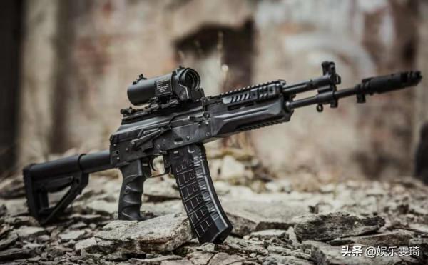 俄部佇列裝AK-12，戰鬥力遠超AK-74，其評價為什麼這麼高