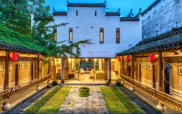 官宣清零！出遊有望！搭上12月末班車，去看看古楓成林的浪漫秋色