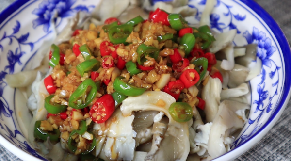 4元一斤的“素中肉”，別總是炒著吃，這樣做又香又開胃，真香