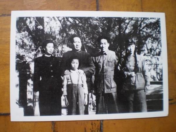 84歲毛岸青去世，劉思齊、李敏李訥前來追悼送別，邵華哭成淚人