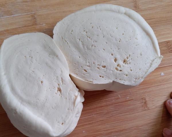 用酵母粉蒸饅頭，還需要放鹼面嗎？很多人不懂，難怪蒸的饅頭髮酸