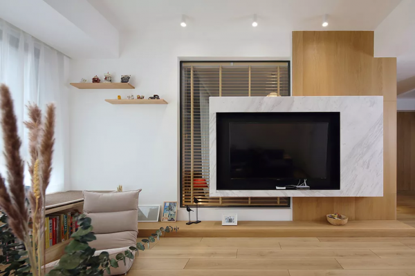 147平的複式大宅，樓頂弄個露天影院，讓人羨慕不已