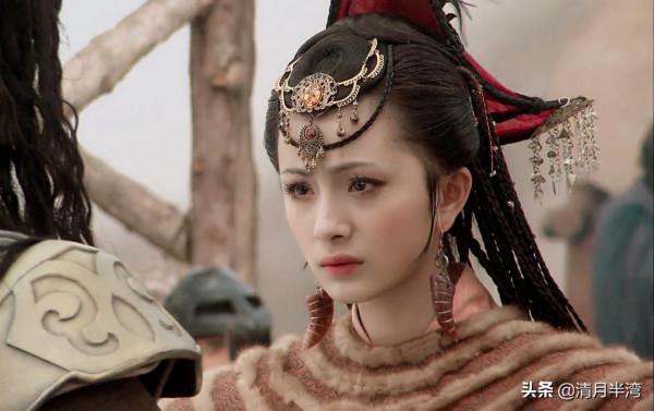 異域扮相好看的古裝美人，只服這20位，辨識度高不說還靈氣逼人