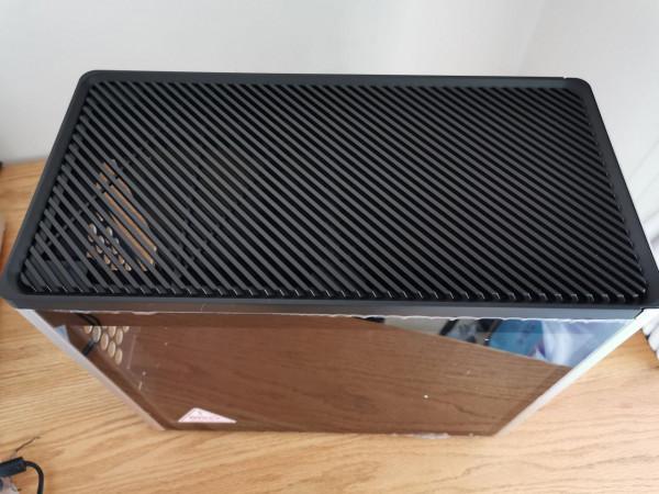 幫忙裝電腦還要送個機箱？喬思伯D30+5800X+3070ti裝機作業