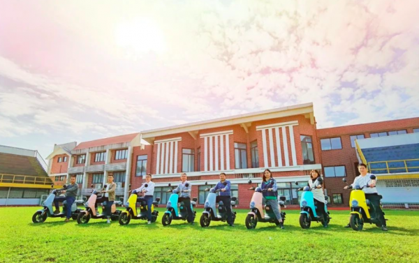 2款不用充電的電動車，五菱P20與雅迪換電獸01，誰更值得買？