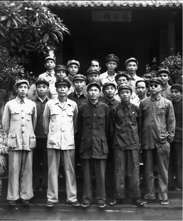 韓先楚晚年睡不著覺，秘書姚科貴勸他：要少說話，多睡覺