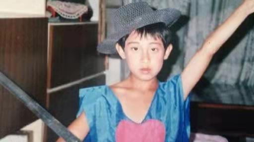 拜師馮鞏、為掙“快錢”拋棄賈玲，白凱南的故事遠比你想得更荒唐