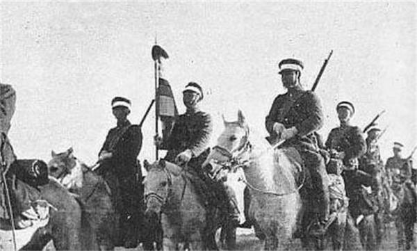 綽號呂布，一戰砍死27個日寇，榮立8次一等功，毛澤東：你很厲害