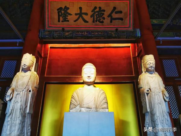 繼續走故宮西路，去看那些與太后們有關和無關的寶貝