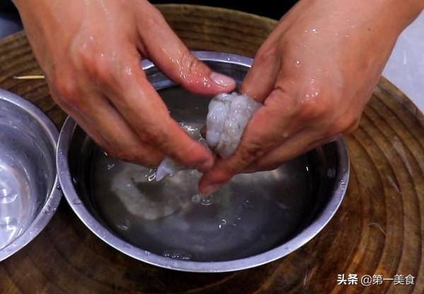 一把金針菇,一把蝦仁,廚師長教你燉鮮湯,清淡營養,老少皆宜 一把金針菇,一把蝦仁,廚師長教你燉鮮湯,清淡營養,老少皆宜