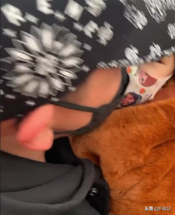 TVB男藝人林子善攜妻為女兒慶祝2歲生日 一家三口去遊樂場遊玩慶祝