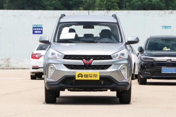 五菱宏光S3對比斯威X7，國產中型SUV如何選擇？