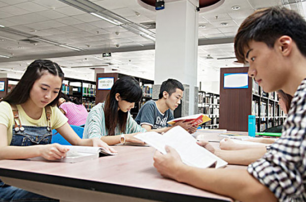 大學裡受歡迎的女生身高排名,榜首實至名歸,第三名竟備受爭議? 大學裡受歡迎的女生身高排名,榜首實至名歸,第三名竟備受爭議?