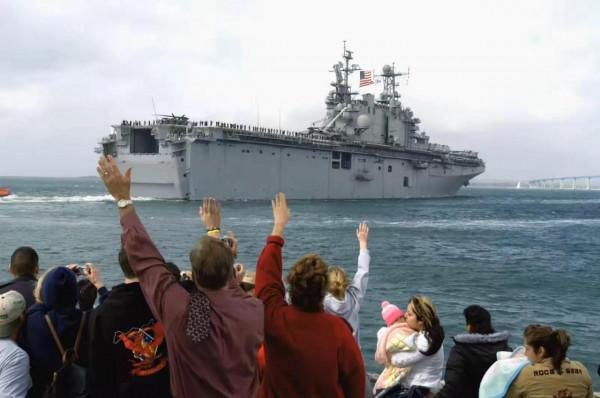 LHD“黃蜂”級兩棲攻擊艦圖集（222圖）