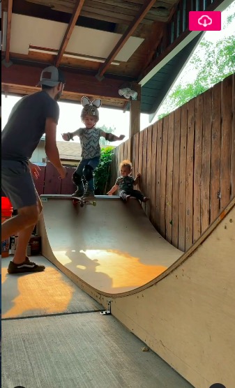 美國4歲萌娃單板攀巖越野樣樣行？爹媽超愛戶外運動，娃也不簡單