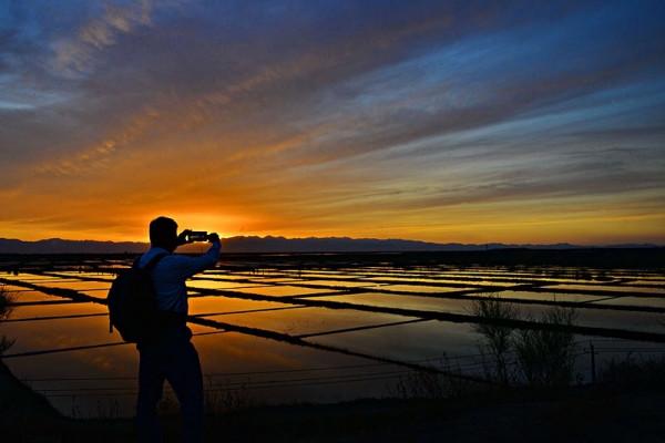 年輕旅行者被認為不務正業：在路上經常被陌生人勸解回家結婚生子