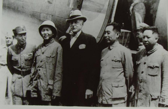 1945年，毛澤東住在桂園，張治中囑咐警衛：保衛他，要勝過我十倍