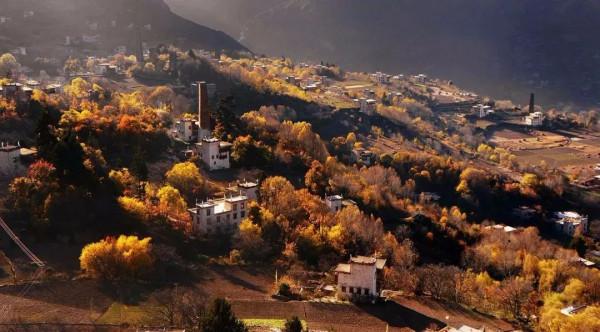 一眼心動！這個秋天，我要去這7個“最”中國的古村，享受慢時光