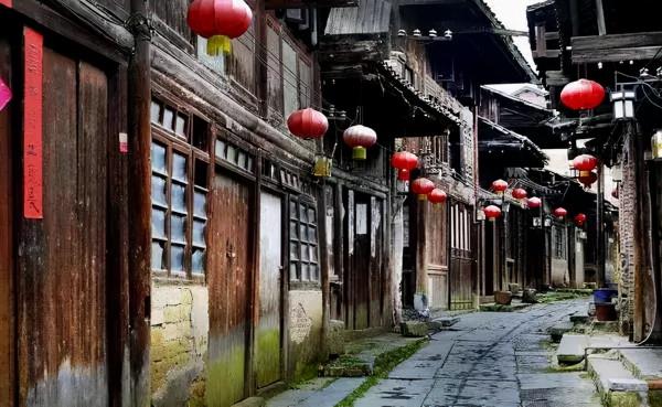 60歲前,一定要去的20個古鎮,既美又有煙火氣,你準備好了嗎? 60歲前,一定要去的20個古鎮,既美又有煙火氣,你準備好了嗎?