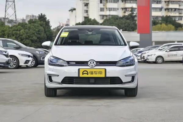 高爾夫&CenterDot;純電：緊湊型車，純電續航里程270km，配獨立懸掛