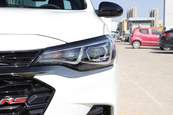 科魯澤大燈有裂痕,能單獨換燈罩嗎?建議車主瞭解這些關鍵資訊 科魯澤大燈有裂痕,能單獨換燈罩嗎?建議車主瞭解這些關鍵資訊