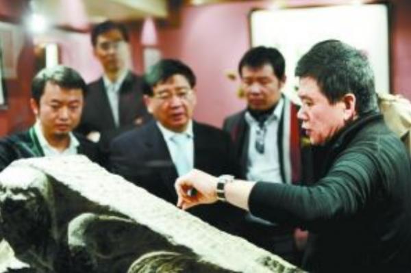 40年前,許化遲花20萬,買下9000幅大師的畫作,如今值多少錢? 40年前,許化遲花20萬,買下9000幅大師的畫作,如今值多少錢?