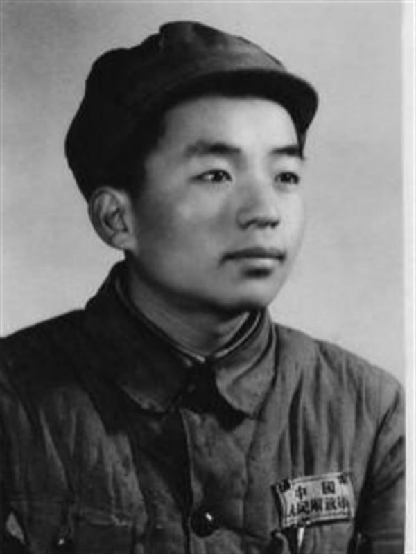 田紀雲妻子李英華:曾大著肚子工作一線,4個子女卻都是普通工人 田紀雲妻子李英華:曾大著肚子工作一線,4個子女卻都是普通工人