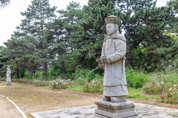 大清帝王，被埋了