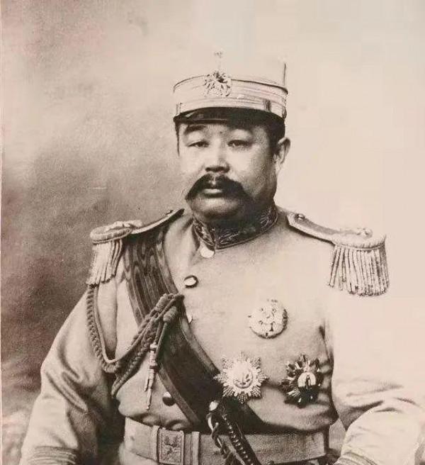 我問孫中山先生：從事革命要犧牲多少人？他說：兩億……