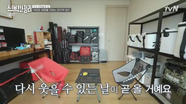 樂壇頑童近況曝光！被嬌妻拋棄、弟弟去世，獨居豪宅卻只能睡客廳