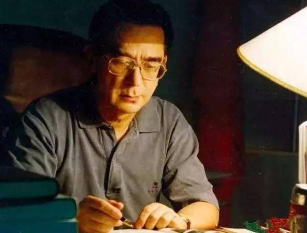 顏值逆天卻不屑一顧，紮根油田五十多年，默默無聞的混血科學家