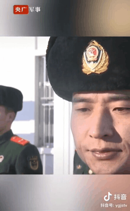 “我想當一輩子兵！”離開那天，他們哭成了淚人……