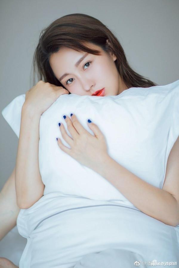 父親是歪瓜裂棗,女兒卻貌美如花?這4位星二代的長相好奇妙 父親是歪瓜裂棗,女兒卻貌美如花?這4位星二代的長相好奇妙