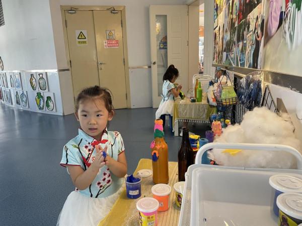 舊瓶也能“七十二變”激發孩童創意樂趣 舊瓶也能“七十二變”激發孩童創意樂趣