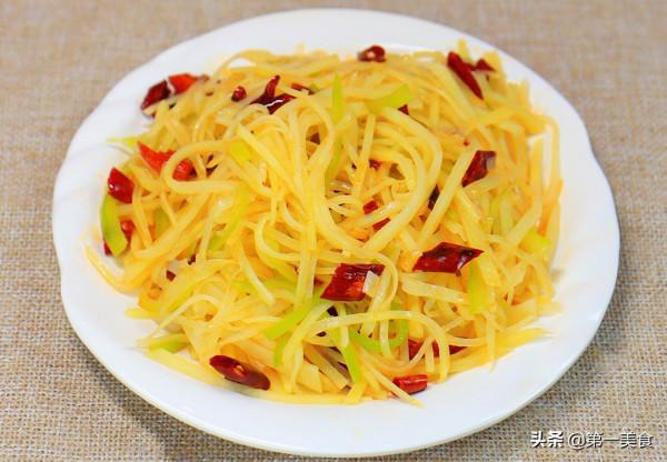 酸辣土豆絲想要做得好吃,切記不要直接下鍋炒,廚師長教你如何做 酸辣土豆絲想要做得好吃,切記不要直接下鍋炒,廚師長教你如何做