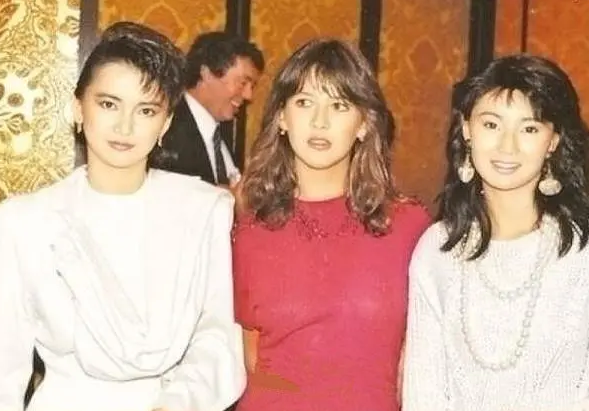 “霸王花”胡慧中的人生堪比電視劇,大紅時被火燒傷,情路坎坷 “霸王花”胡慧中的人生堪比電視劇,大紅時被火燒傷,情路坎坷